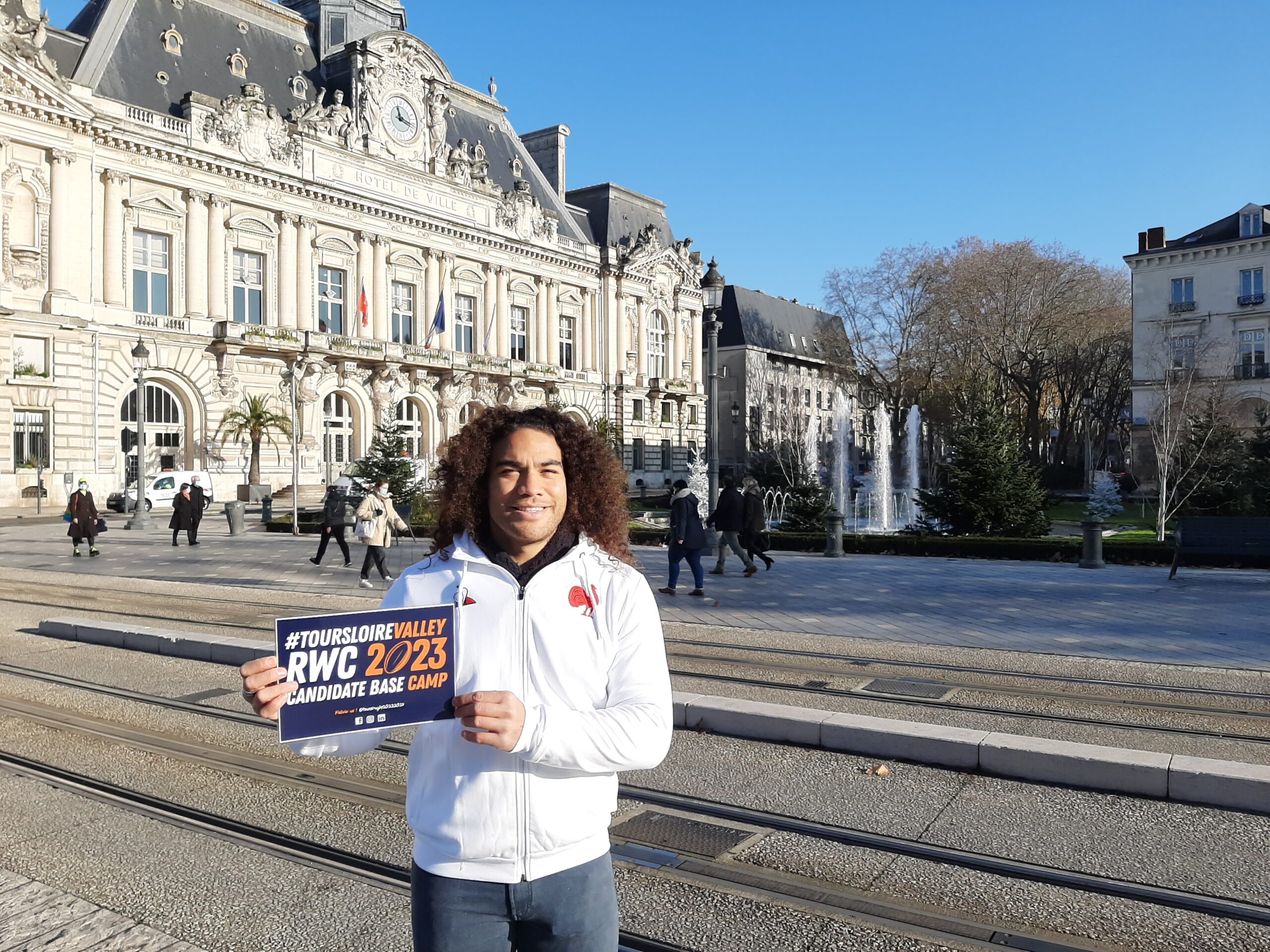 Lakafia au soutien des Bleus